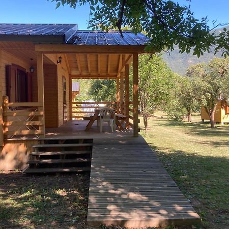 Camping, Hotel De Plein Air Les Cariamas Chateauroux-les-Alpes Eksteriør bilde