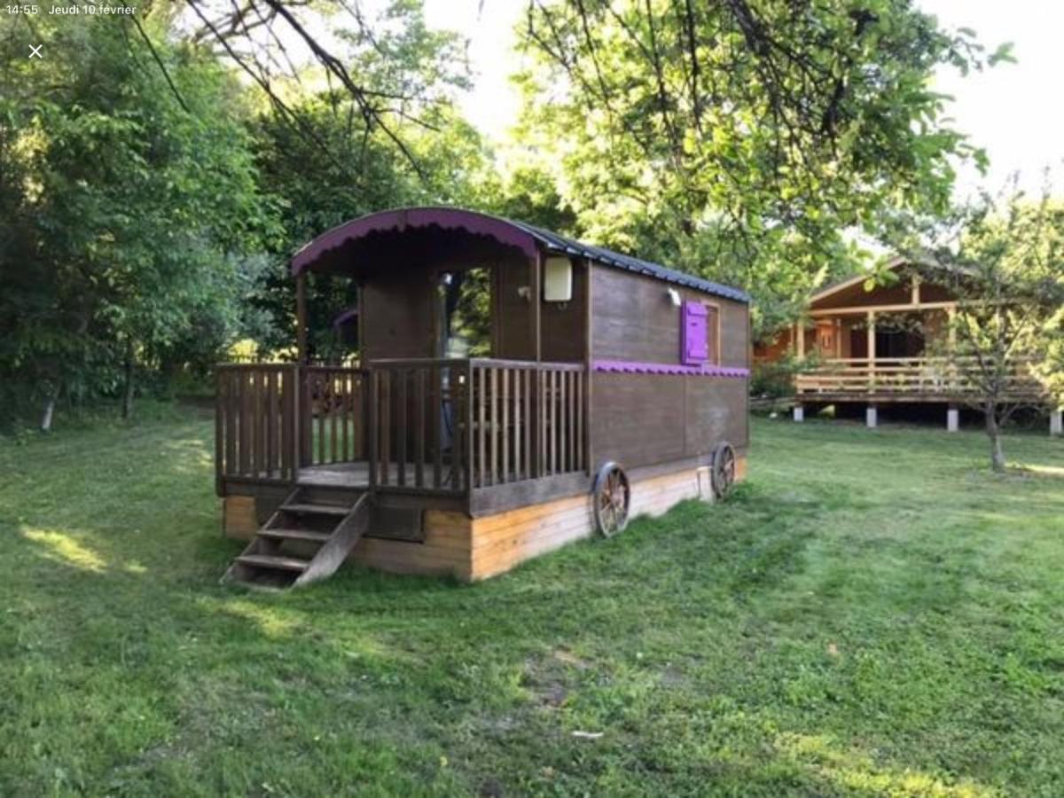 Camping, Hotel De Plein Air Les Cariamas Chateauroux-les-Alpes Eksteriør bilde