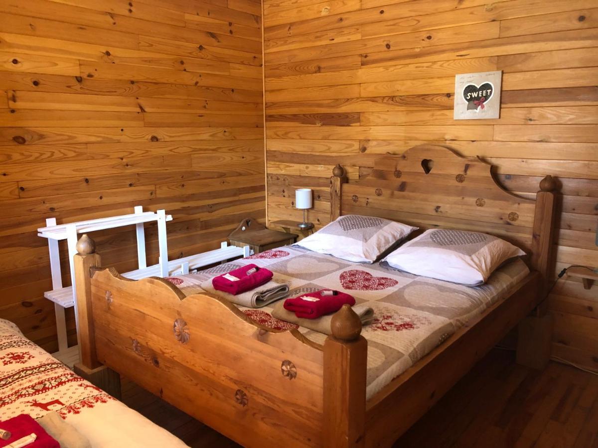 Camping, Hotel De Plein Air Les Cariamas Chateauroux-les-Alpes Eksteriør bilde
