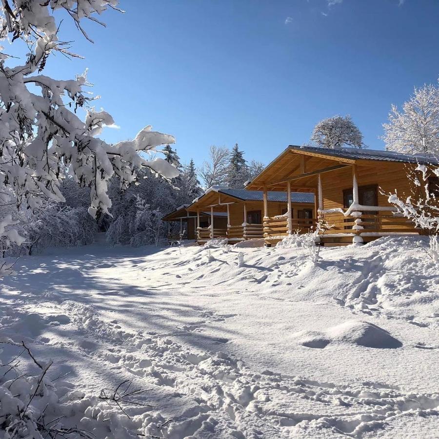 Camping, Hotel De Plein Air Les Cariamas Chateauroux-les-Alpes Eksteriør bilde