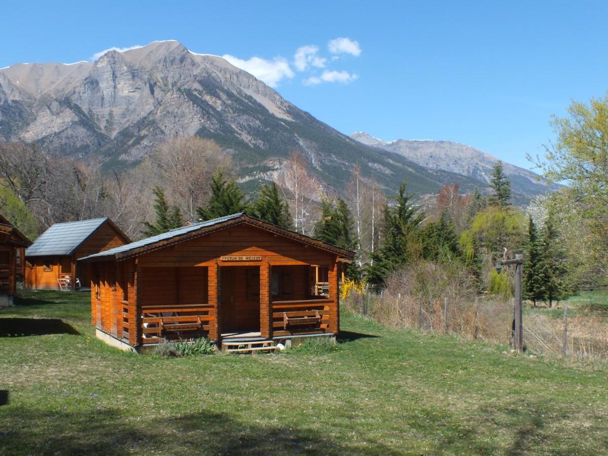 Camping, Hotel De Plein Air Les Cariamas Chateauroux-les-Alpes Eksteriør bilde
