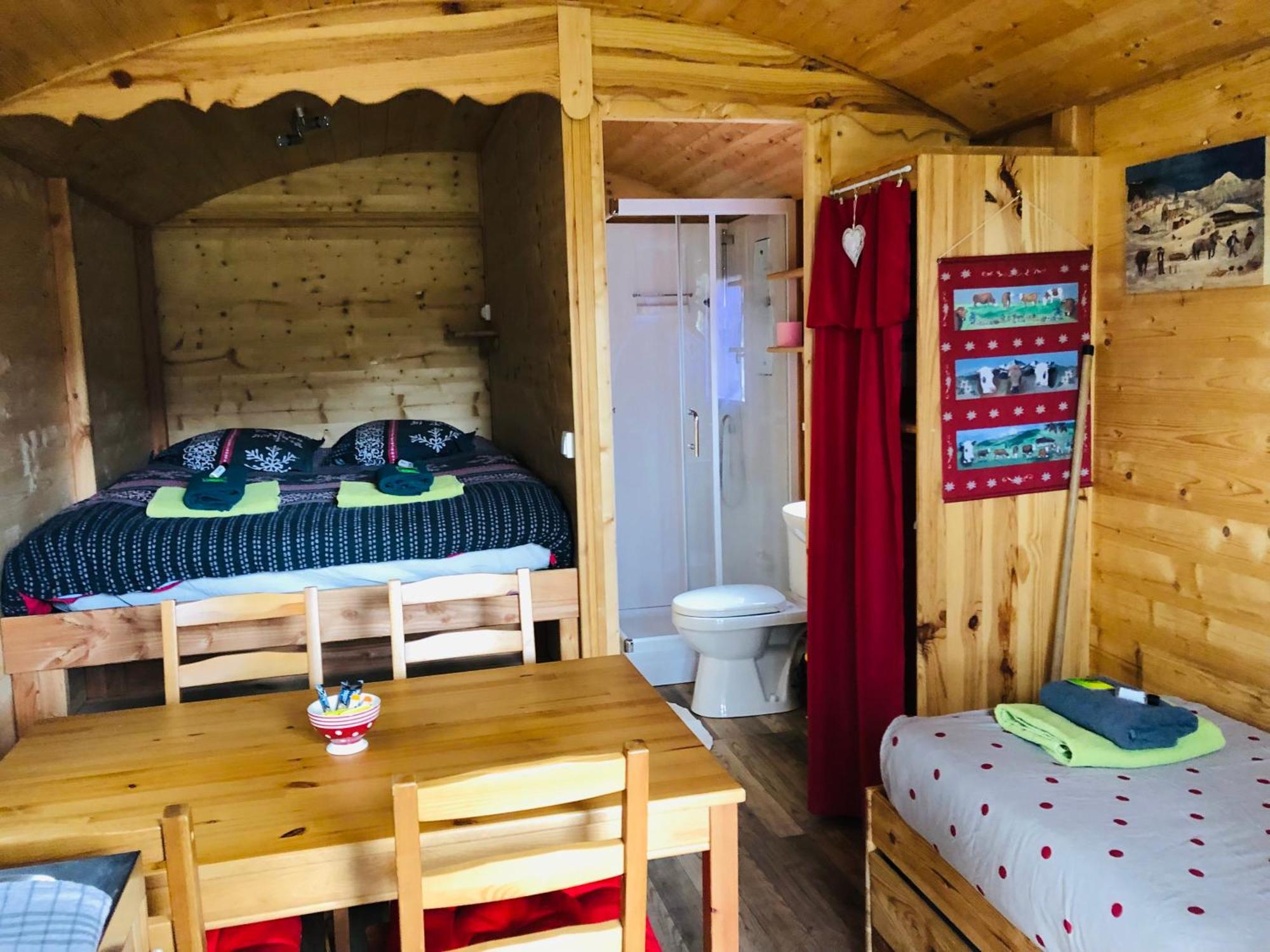 Camping, Hotel De Plein Air Les Cariamas Chateauroux-les-Alpes Eksteriør bilde