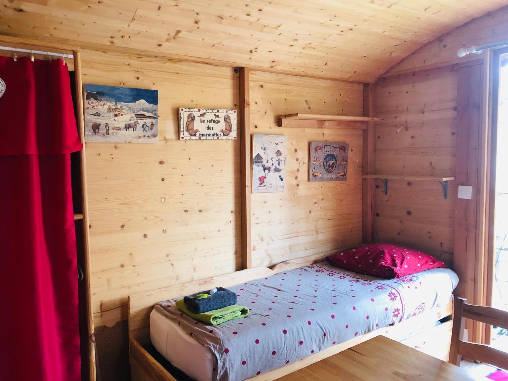Camping, Hotel De Plein Air Les Cariamas Chateauroux-les-Alpes Eksteriør bilde