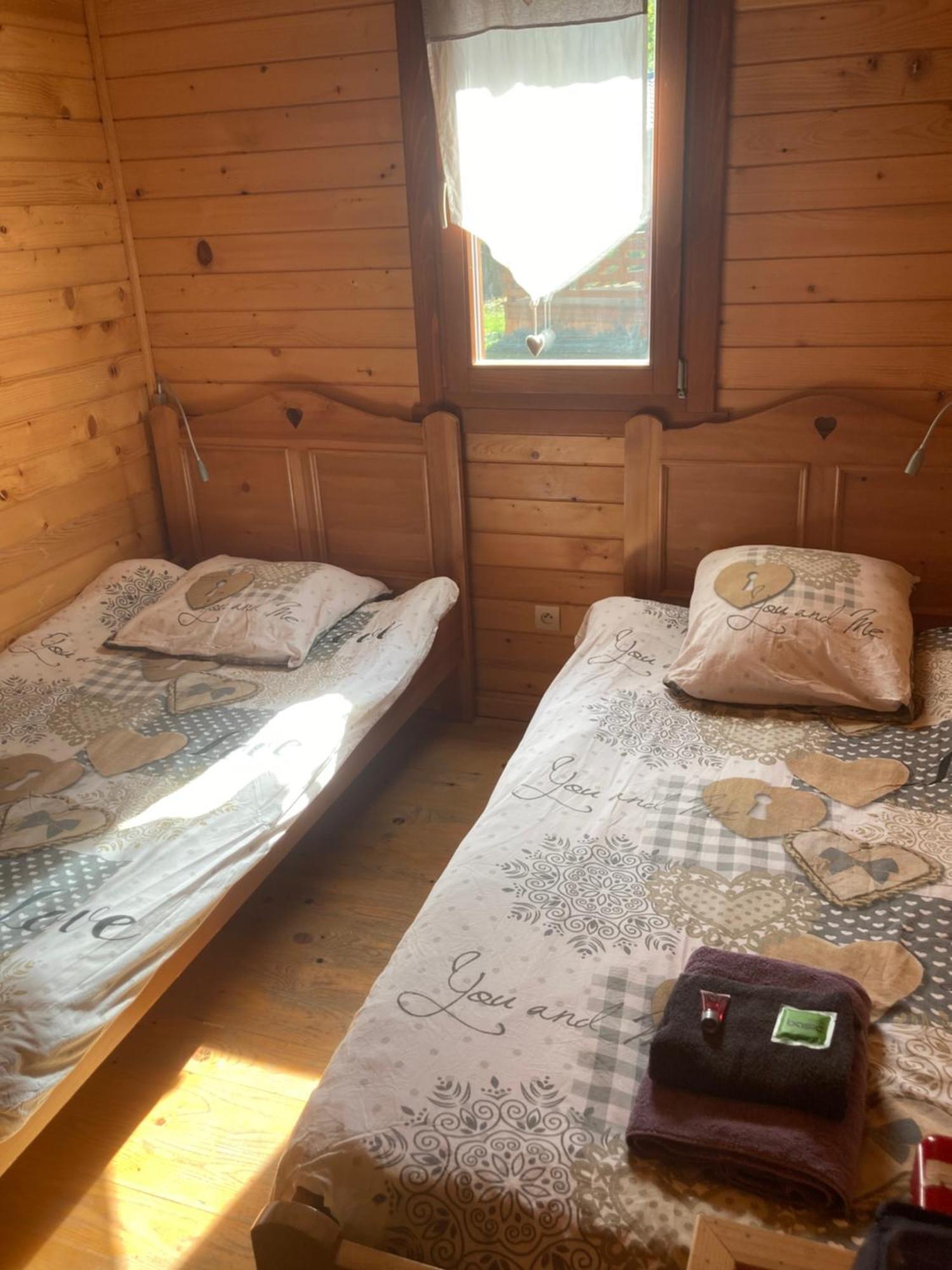 Camping, Hotel De Plein Air Les Cariamas Chateauroux-les-Alpes Eksteriør bilde