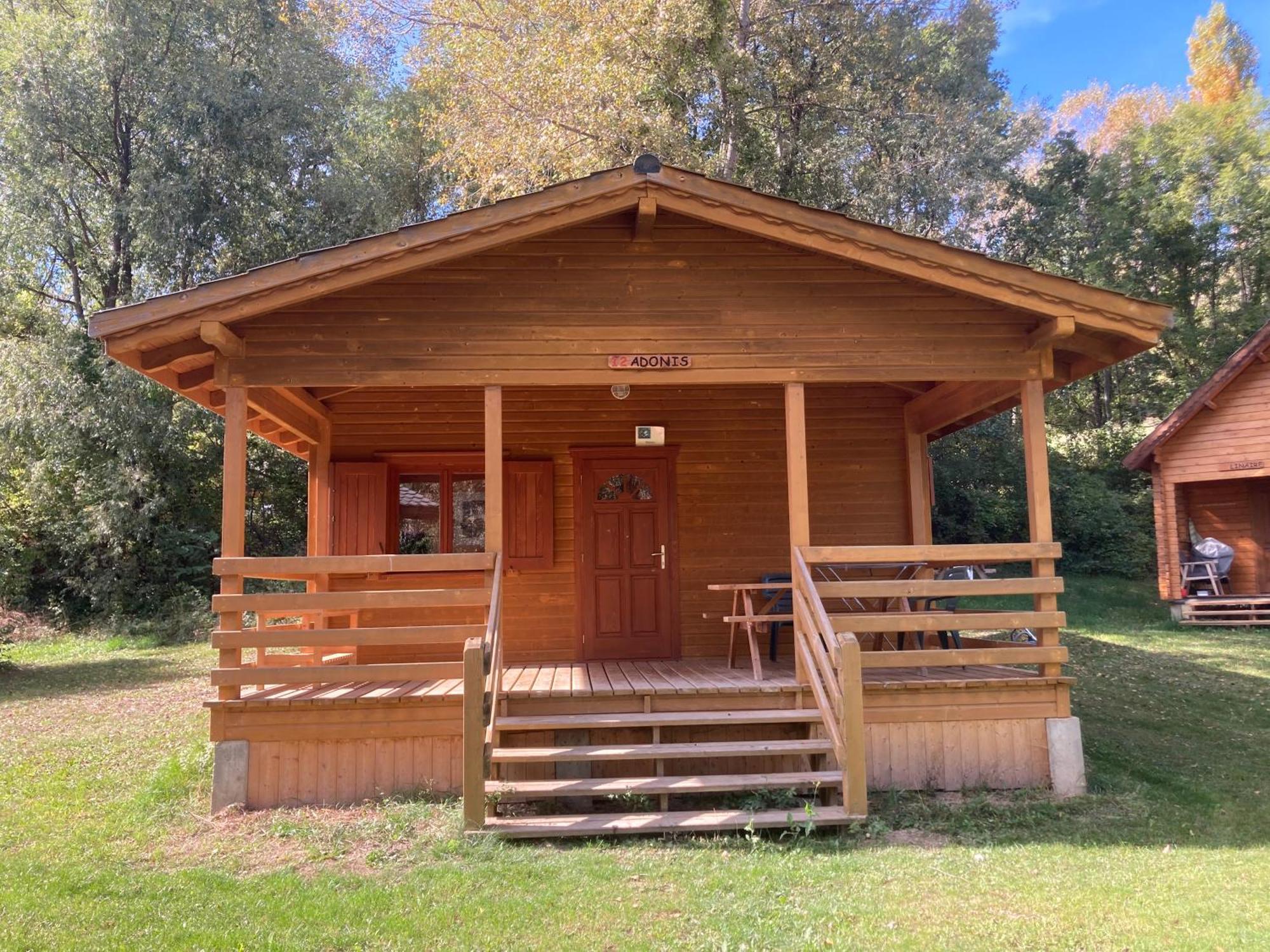 Camping, Hotel De Plein Air Les Cariamas Chateauroux-les-Alpes Eksteriør bilde
