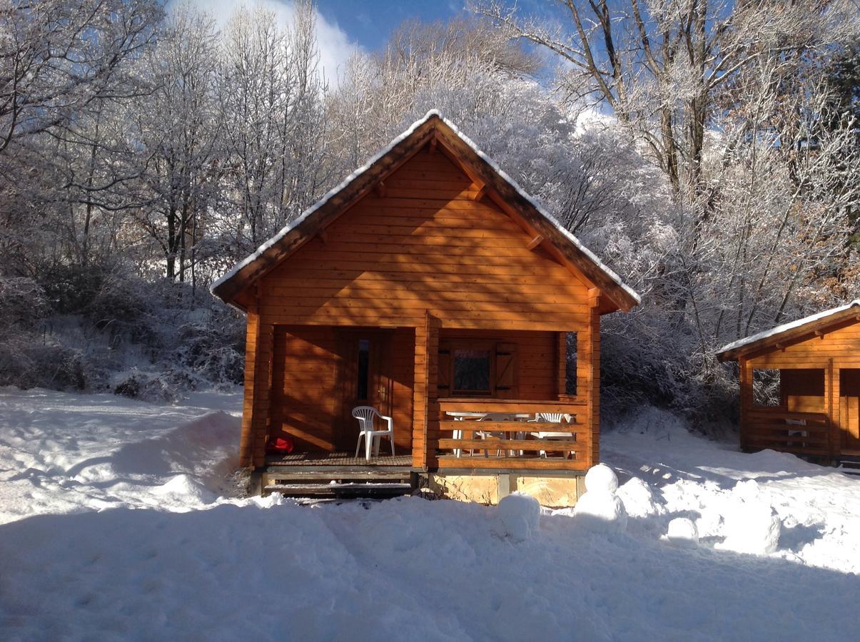 Camping, Hotel De Plein Air Les Cariamas Chateauroux-les-Alpes Eksteriør bilde