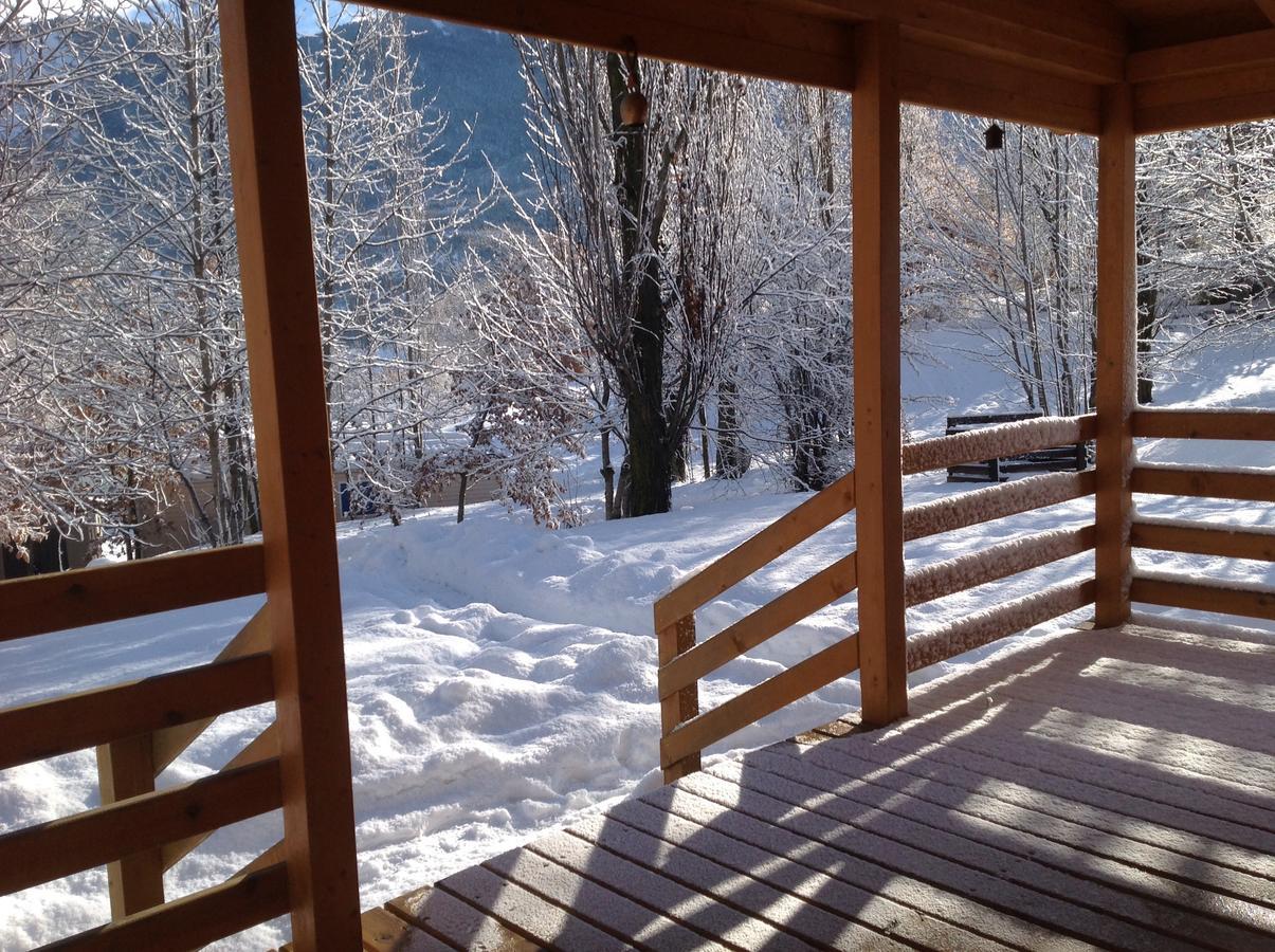 Camping, Hotel De Plein Air Les Cariamas Chateauroux-les-Alpes Eksteriør bilde