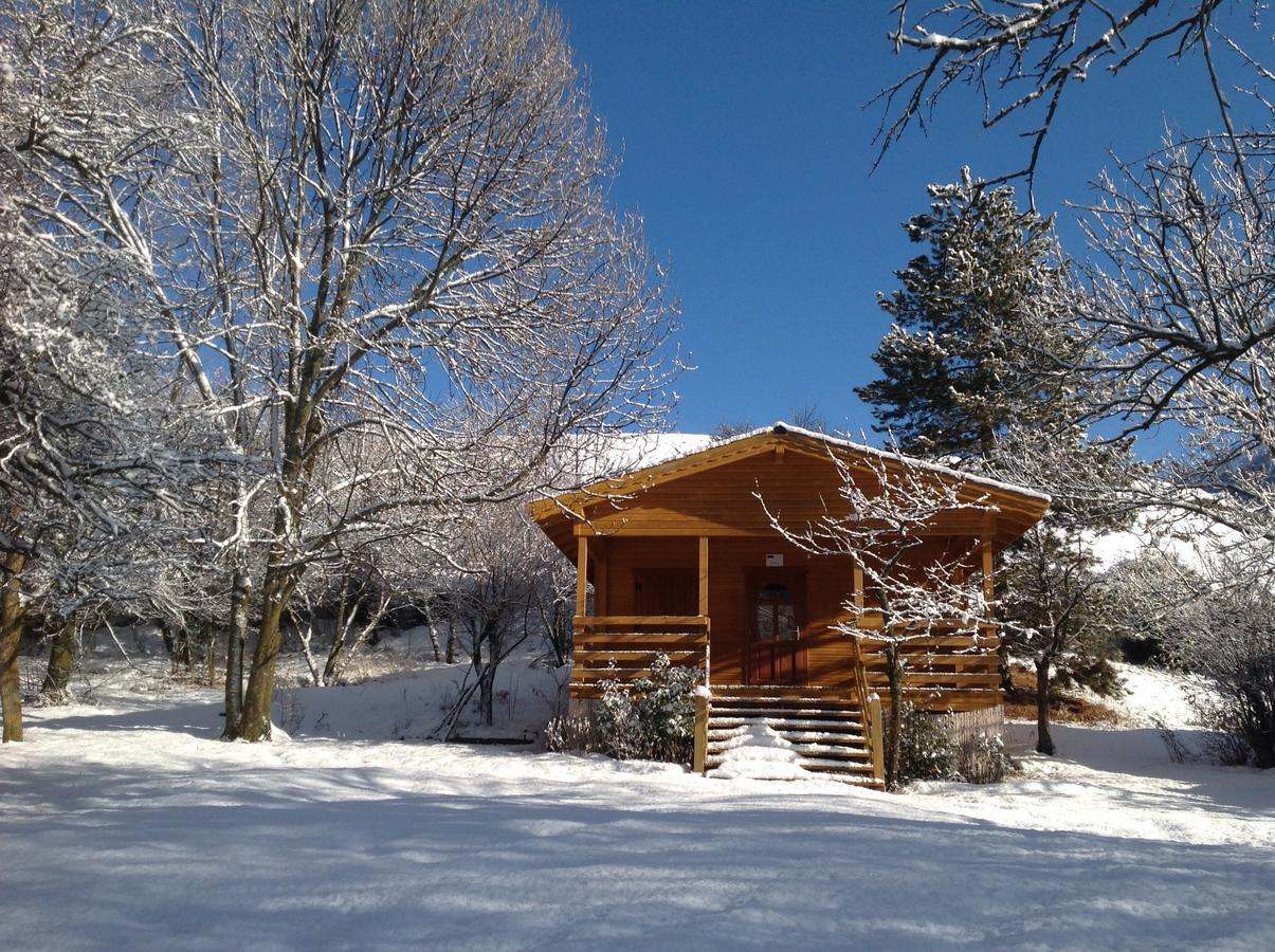 Camping, Hotel De Plein Air Les Cariamas Chateauroux-les-Alpes Eksteriør bilde