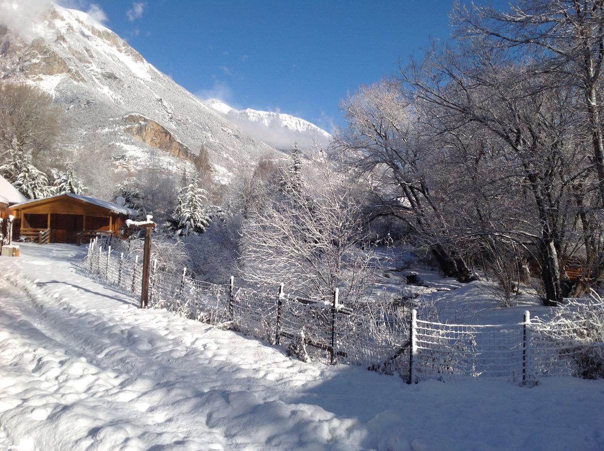 Camping, Hotel De Plein Air Les Cariamas Chateauroux-les-Alpes Eksteriør bilde