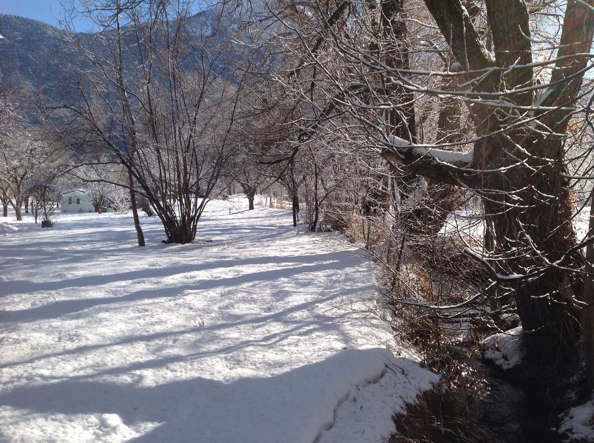 Camping, Hotel De Plein Air Les Cariamas Chateauroux-les-Alpes Eksteriør bilde