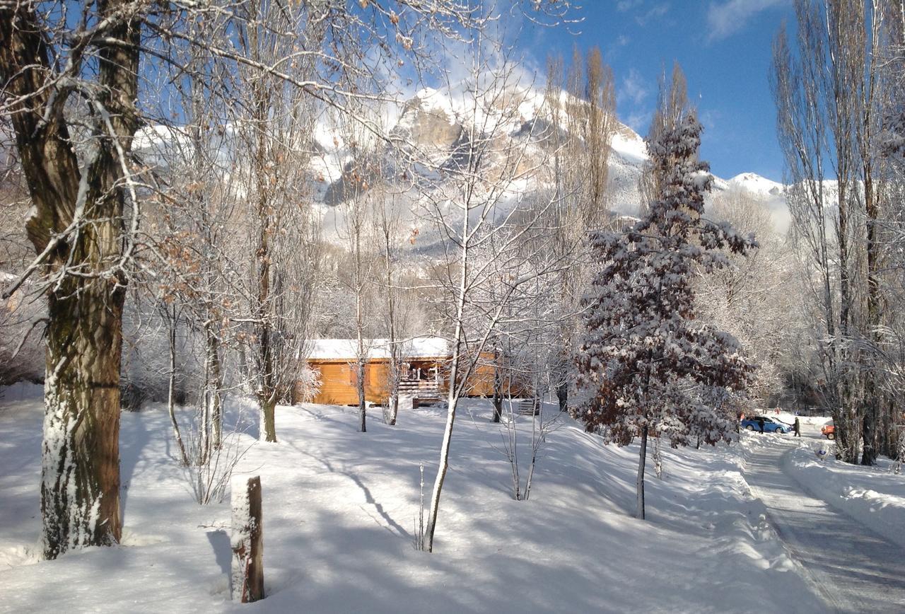 Camping, Hotel De Plein Air Les Cariamas Chateauroux-les-Alpes Eksteriør bilde