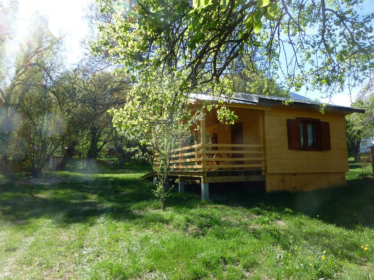 Camping, Hotel De Plein Air Les Cariamas Chateauroux-les-Alpes Eksteriør bilde